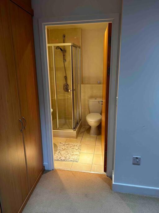 City Centre Apartment. Wrexham Exterior foto